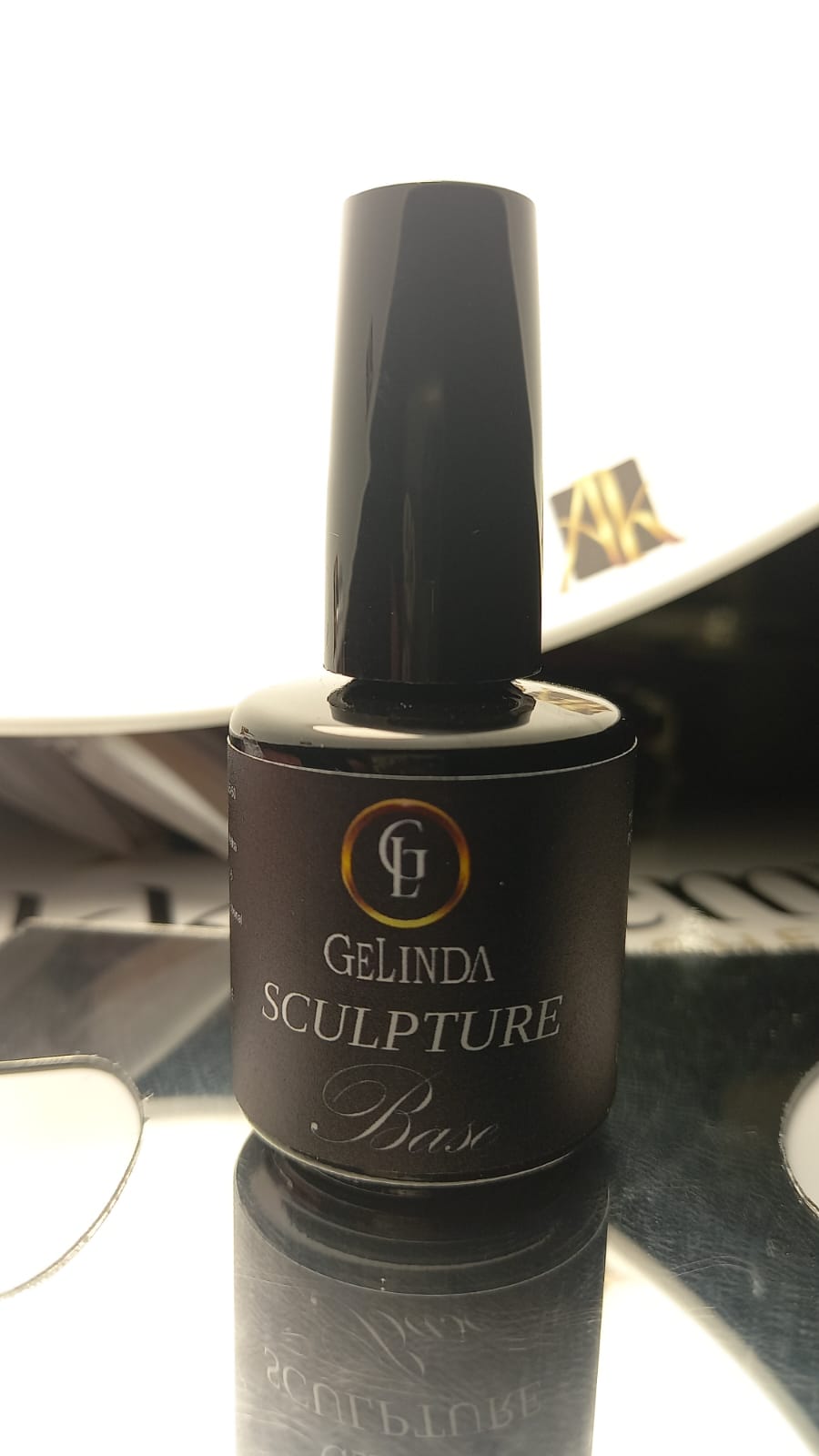 SCULPTURE BASE- Gelinda